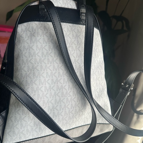 Michael Kors Rhea Backpack with Wallet - Picture 5 of 8